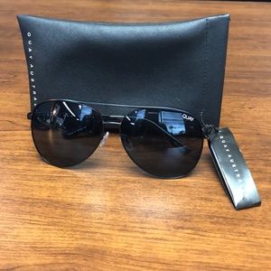 NWT Quay Australia Vivienne aviator sunglasses